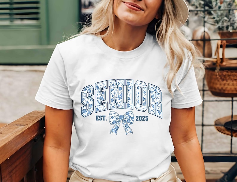 Senior 2025 Floral - Cute Class of 2025 Graduation Gift for Girls
