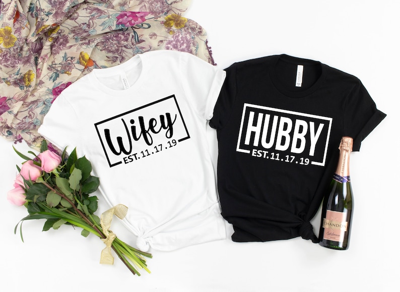 Wifey & Hubby Matching Couple - Just Married Honeymoon - Wedding Party Gift