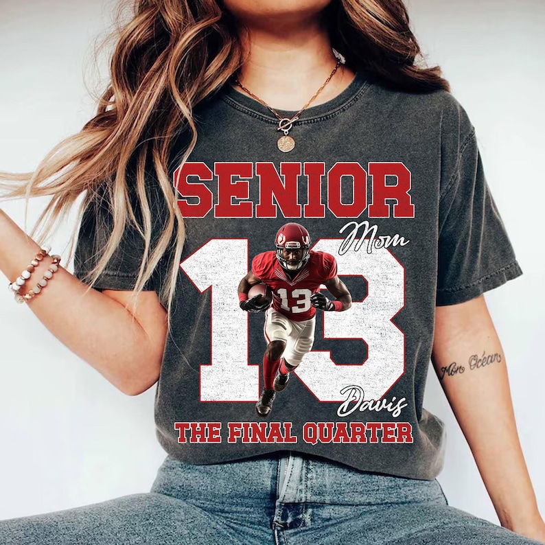 Custom Senior Football Mom - Personalized 2026 Game Day Gift