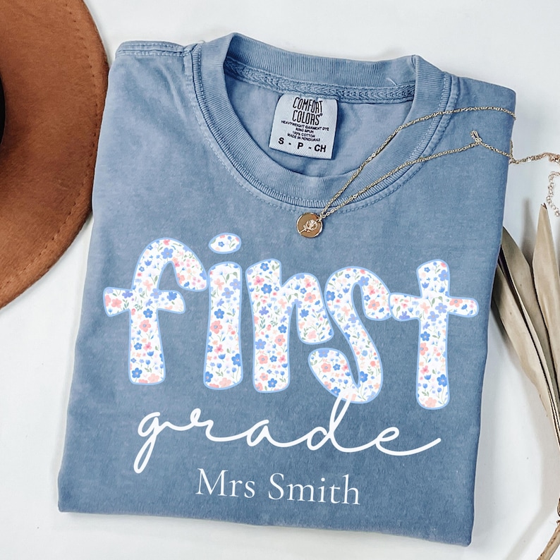 Personalized First Grade Teacher - Custom Name Back to School Team Gift